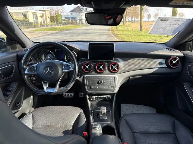 Mercedes-Benz CLA AMG 45 4MATIC 2015 Benzine 16