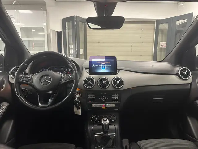 Mercedes-Benz B-Klasse 180 Prestige 2016 Benzine 9