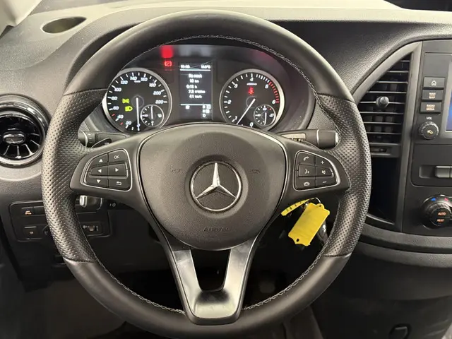 Mercedes-Benz Vito 114 CDI Lang 2024 Diesel 21