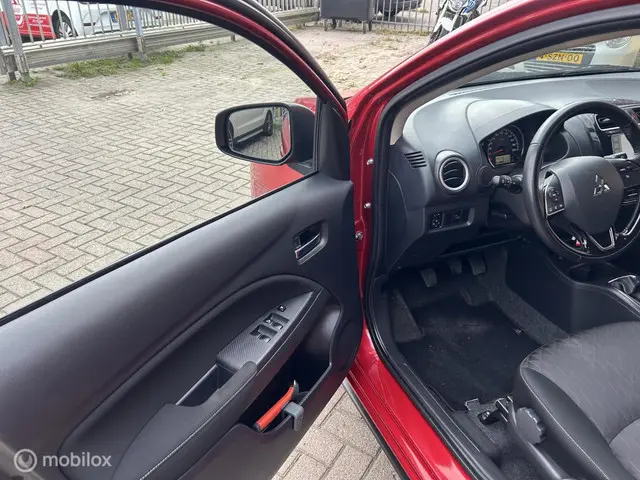 Mitsubishi Space Star 1.2 Dynamic 2022 Benzine 6