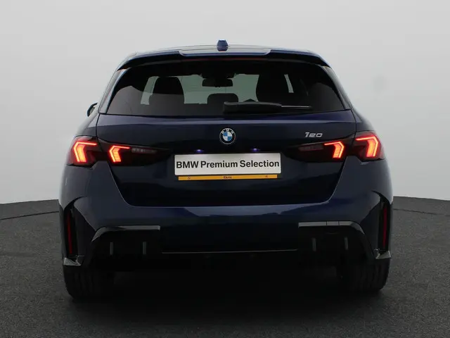 BMW 1 Serie 120 2025 Benzine 5
