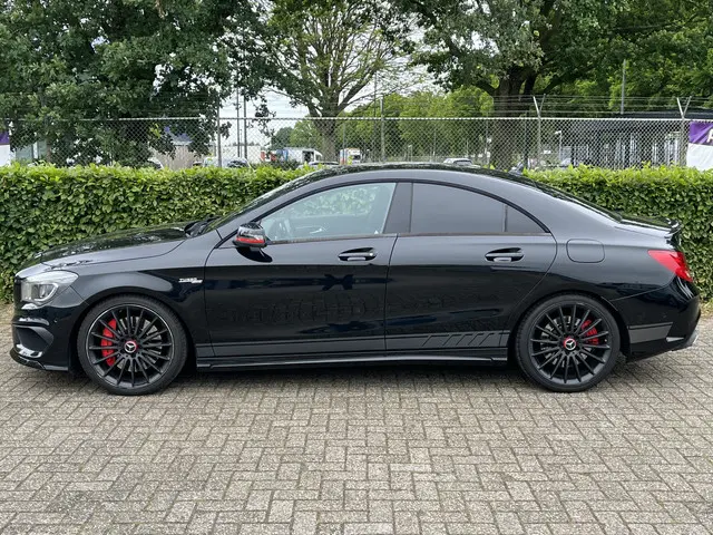 Mercedes-Benz CLA 2