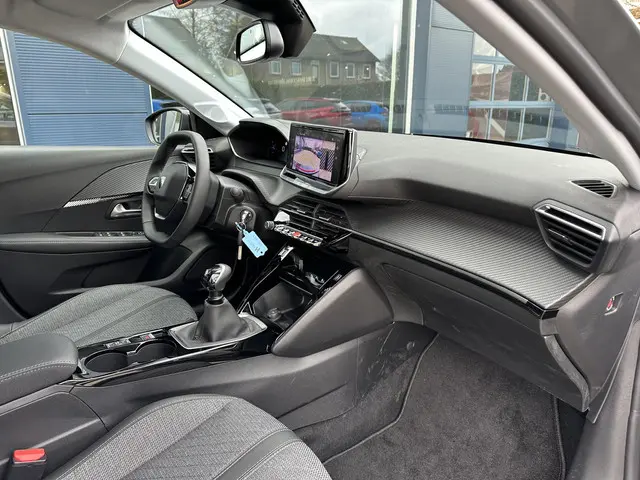 Peugeot 208 1.2 Turbo 100 PK Allure 2025 Benzine 23