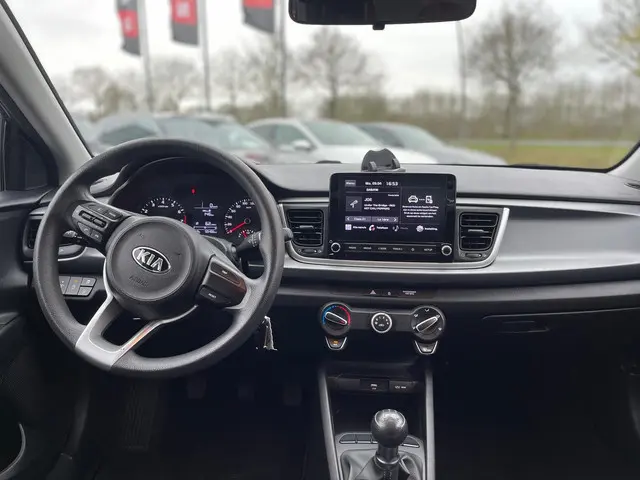 Kia Rio | Camera | Carplay| PDC | DAB | LMV | 2021 Benzine 16
