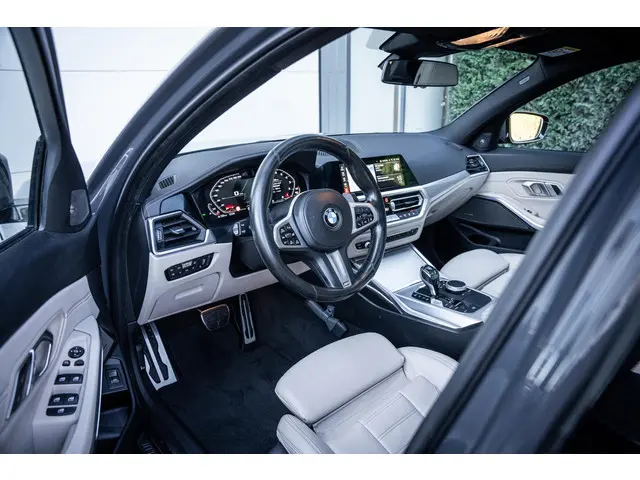 BMW 3 Serie 330i M-Sport 2019 Benzine 3
