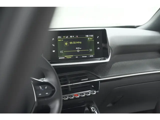 Peugeot 2008 PureTech 130 Allure Pack 2023 Benzine 44