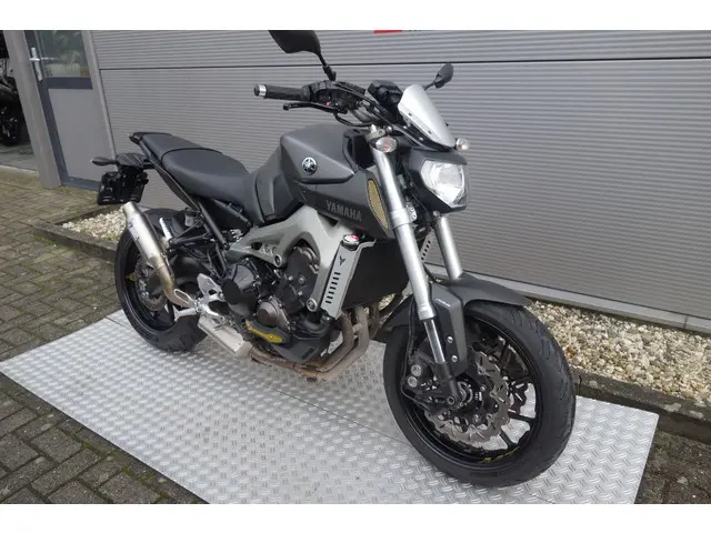 Yamaha MT 09 2
