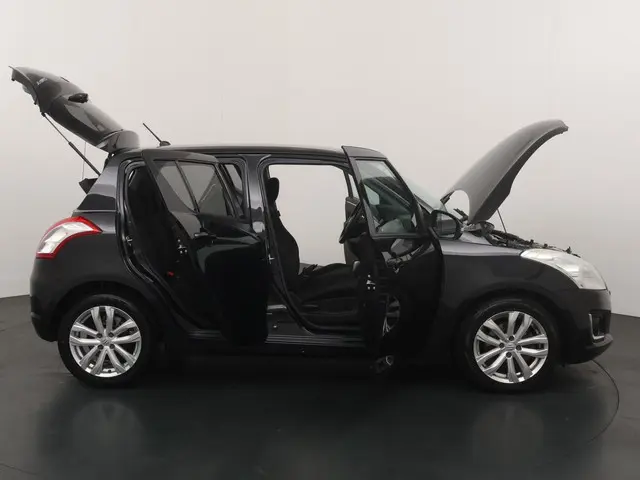 Suzuki Swift 1.2 Exclusive Automaat 2014 Benzine 23