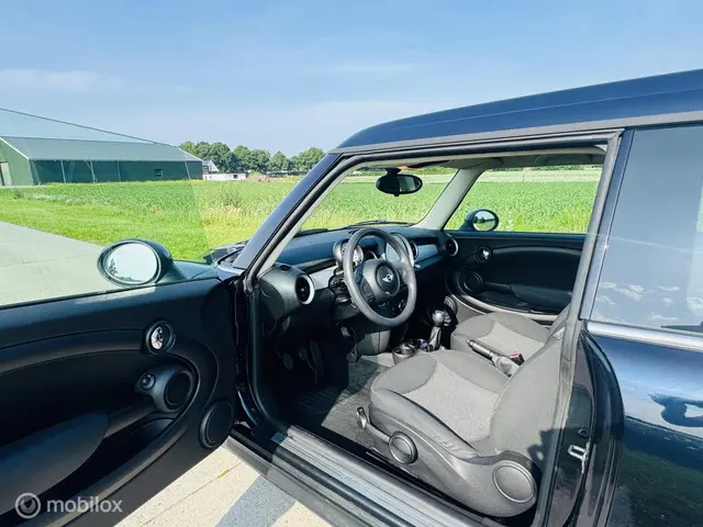 MINI Clubman 1.6 One Club White & Club Black 2013 Benzine 9