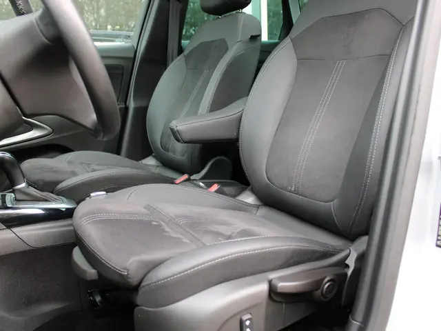 Opel Crossland 1.2T 130 Ultimate 2022 Benzine 7