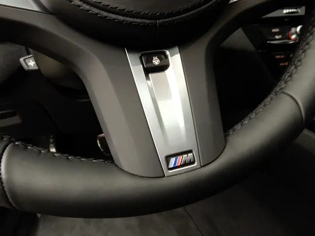 BMW 5 Serie Sedan 530i 2024 Benzine 23