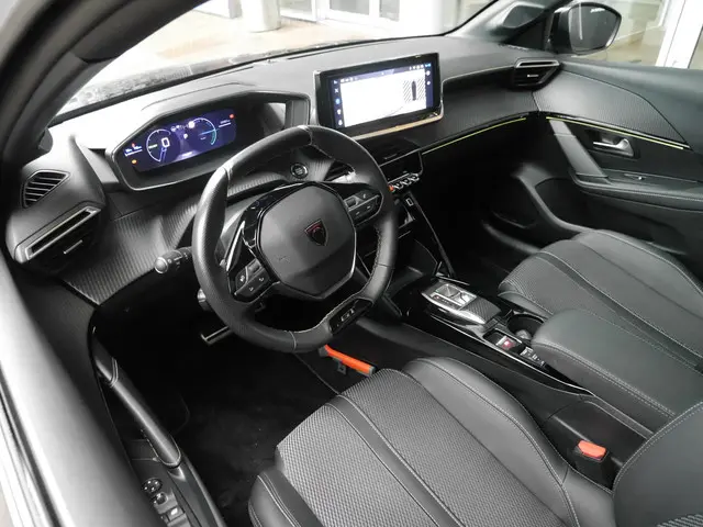 Peugeot e-208 EV GT 51 kWh 2024 Elektrisch 9
