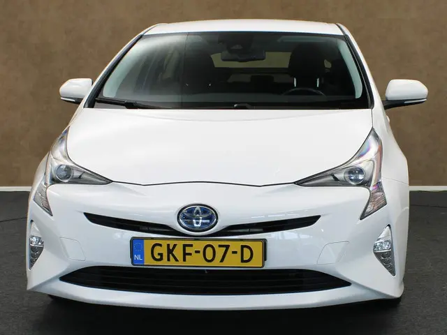 Toyota Prius 1.8 Active 2018 Hybride Benzine 6