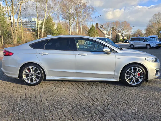 Ford Mondeo 2
