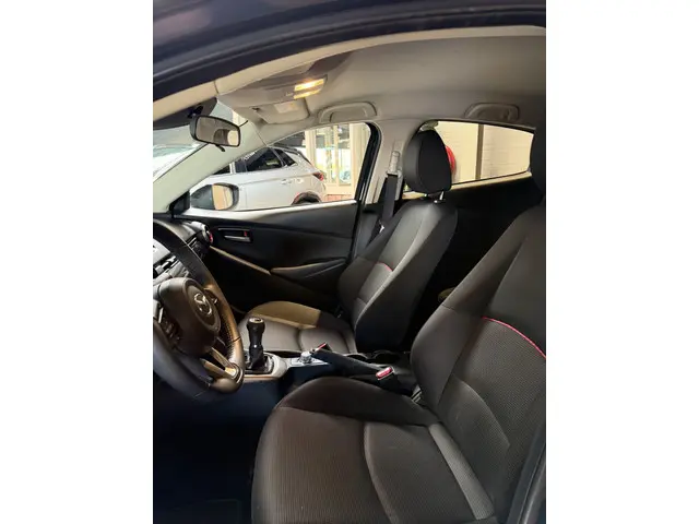 Mazda 2 1.5 Skyactiv-G Luxury 2022 Hybride Benzine 8