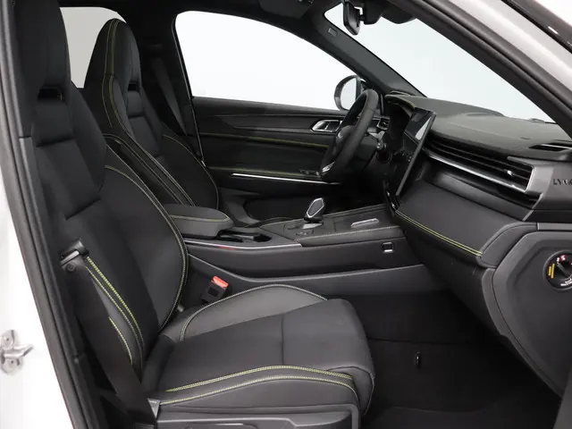 Lynk & Co 01 1.5 More 2025 Hybride Benzine 9