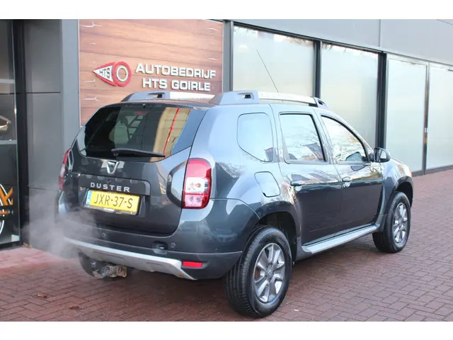 Dacia Duster 1.2 TCe 4x2 Lauréate 2015 Benzine 4