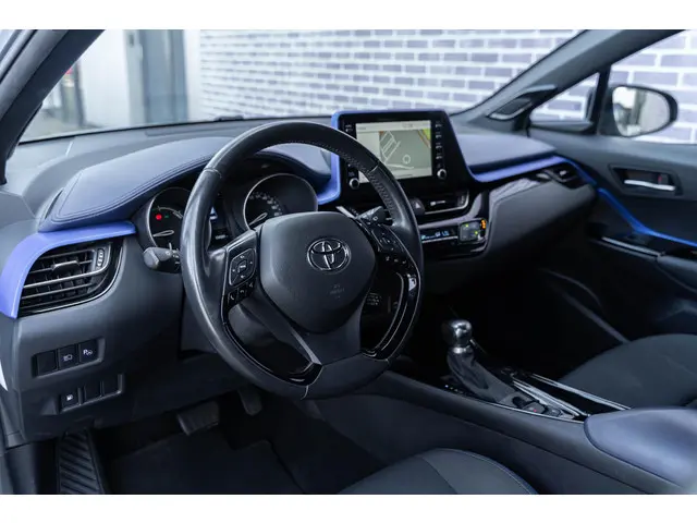 Toyota C-HR 2.0 Hybrid Bi-Tone 2020 Hybride Benzine 24