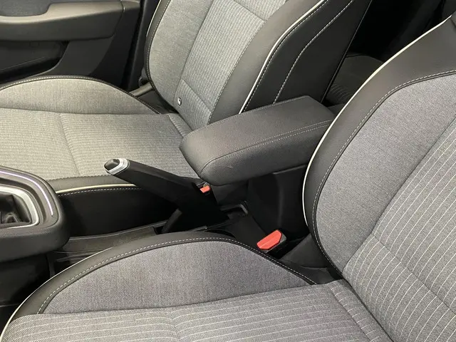 Renault Clio 1.0 TCe 90 GPF techno 2024 Benzine 35