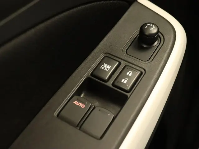 Suzuki Swift 1.2 Select Smart Hybrid 2024 Benzine 18