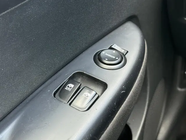 Hyundai i20 1.2i i-86PK Airco|Navigatie|Led!!! 2014 Benzine 24