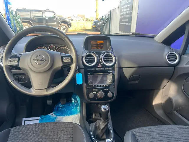 Opel Corsa 1.2-16V BlitZ 2014 Benzine 11