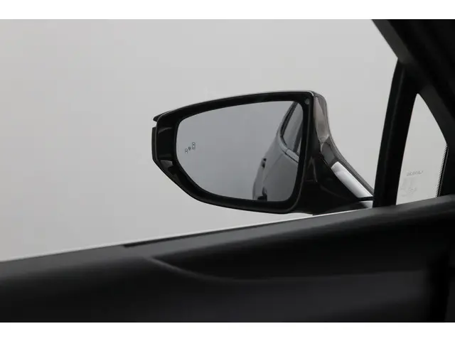 Lexus UX 250h Preference Line 2022 Hybride Benzine 35