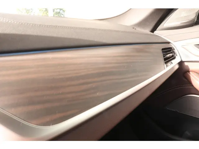 BMW 5 Serie Sedan 530e 2021 Hybride Benzine 24