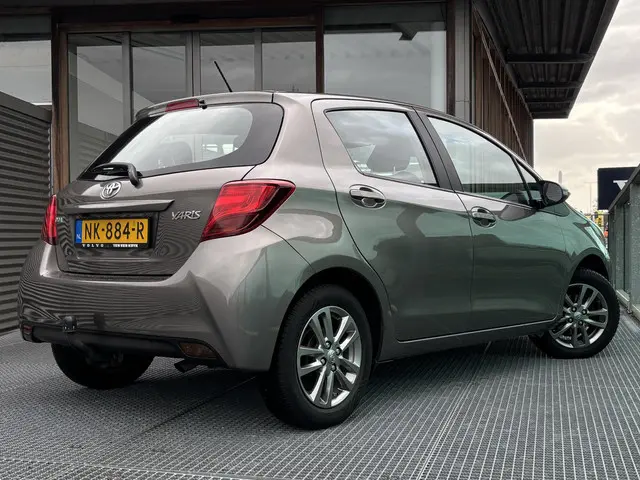 Toyota Yaris 2
