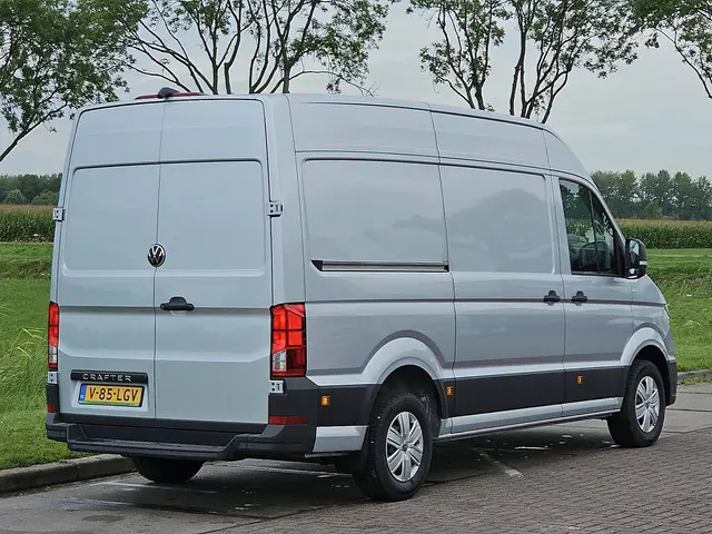 Volkswagen Crafter 35 2.0 2024 Diesel 3
