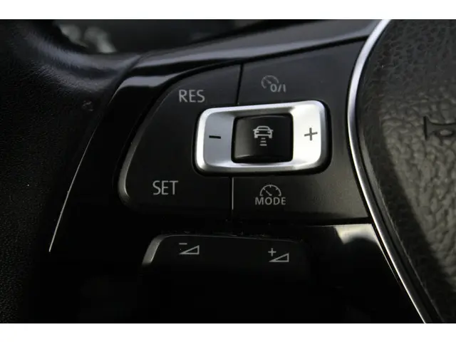 Volkswagen Polo 1.0 TSI Comfortline NAVI,LMV 2018 Benzine 9