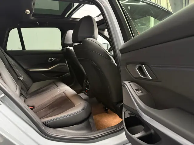 BMW 3 Serie Touring 330e xDrive 2024 Hybride Benzine 15