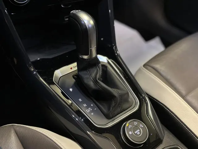 Volkswagen T-Roc 2.0 TSI 4Motion|PANO|BOMVOL 2018 Benzine 22