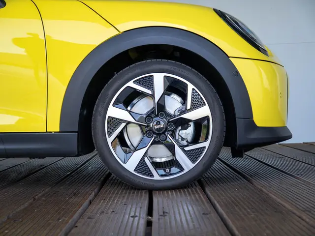 MINI 5-Deurs C 2025 Benzine 6