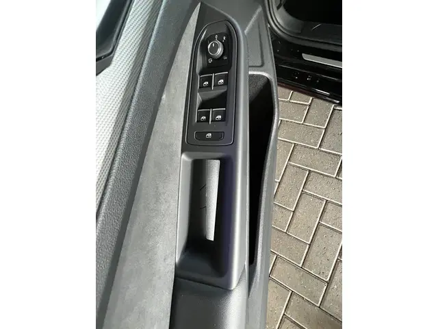 Volkswagen Golf 1.5 eTSI Edition 50 2024 Benzine 24