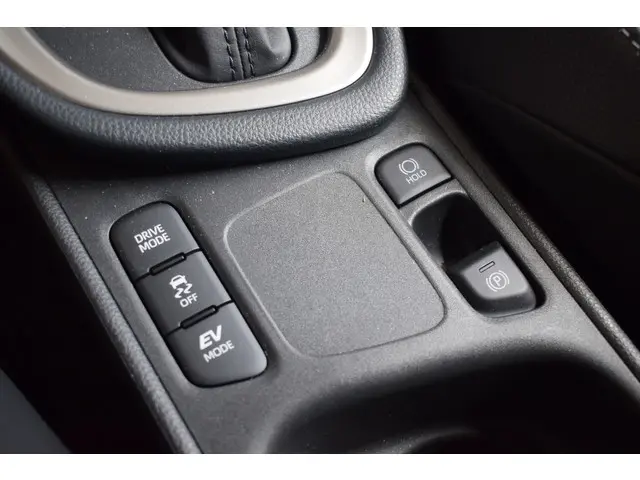 Mazda 2 Hybrid 1.5 Homura 2024 Hybride Benzine 27