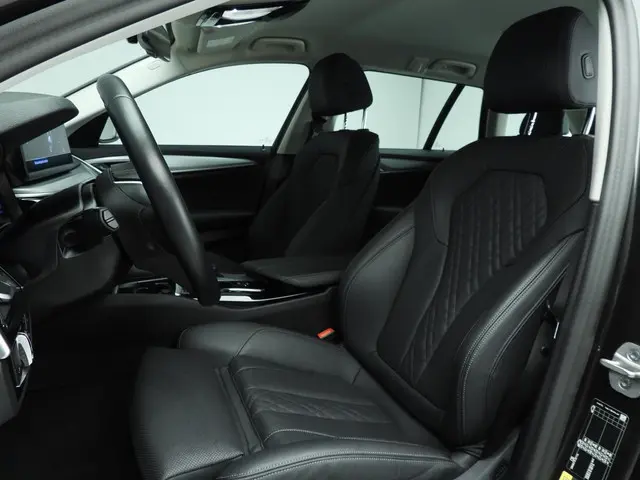 BMW 5 Serie Touring 530e 2023 Hybride Benzine 8