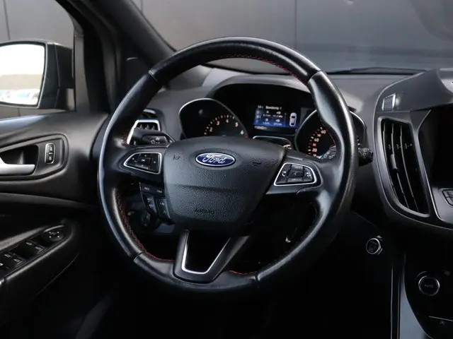 Ford Kuga 1.5 EcoBoost ST Line 2018 Benzine 18