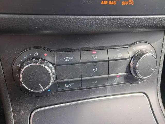 Mercedes-Benz B-Klasse 180 Ambition 2016 Benzine 9
