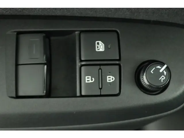 Toyota Yaris 1.5 Hybrid Active 2023 Hybride Benzine 28