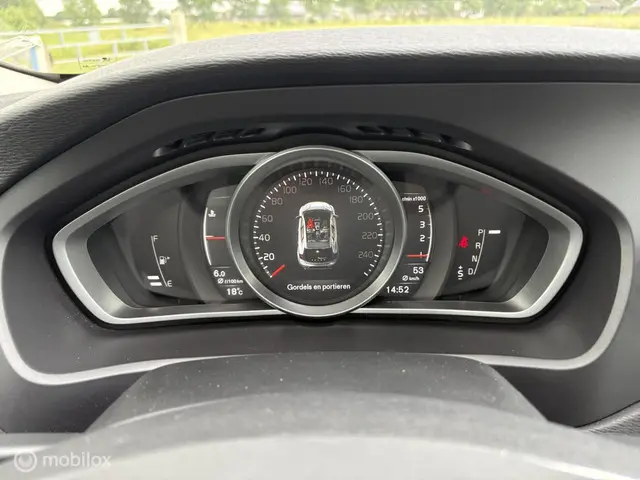 Volvo V40 2.0 D2 Nordic+ 2018 Diesel 17