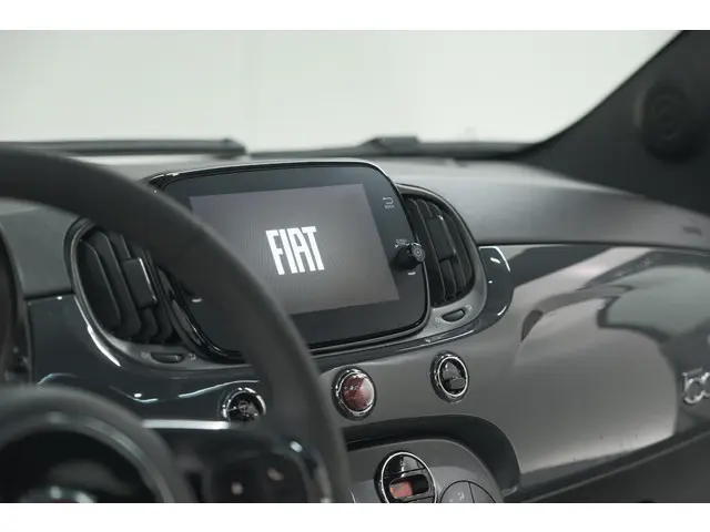 Fiat 500 1.0 Hybrid Dolcevita 2022 Benzine 44