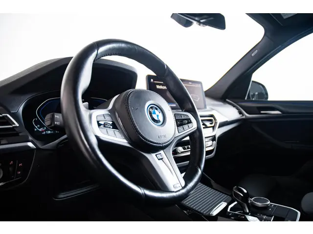 BMW X3 xDrive30e High Executive 2021 Hybride Benzine 28