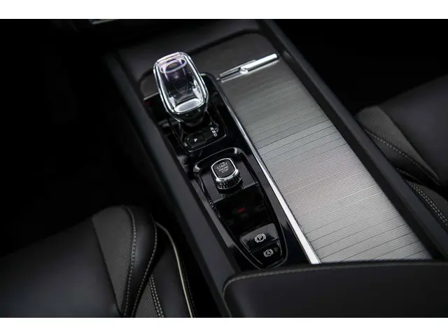 Volvo V60 2.0 B4 Plus Dark 2023 Benzine 14