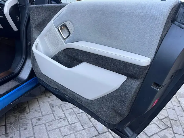 BMW i3 Range Extender 2014 Hybride Benzine 28