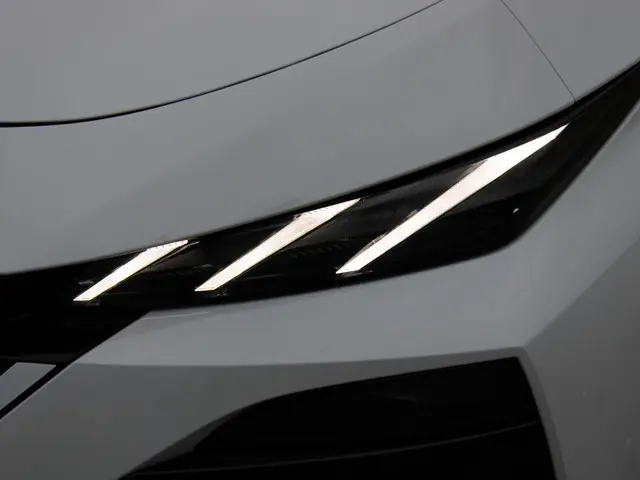 Peugeot 308 SW HYBRID 145 GT 2025 Hybride Benzine 36