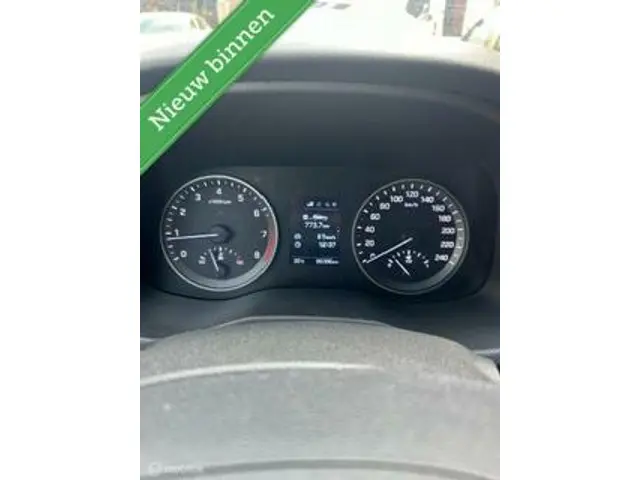 Hyundai Tucson 1.6 GDi i-Motion 2016 Benzine 10