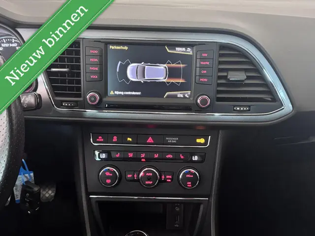 SEAT Leon 1.4 TSI FR NAVI/ FULL LINK/ LEDER 2016 Benzine 13