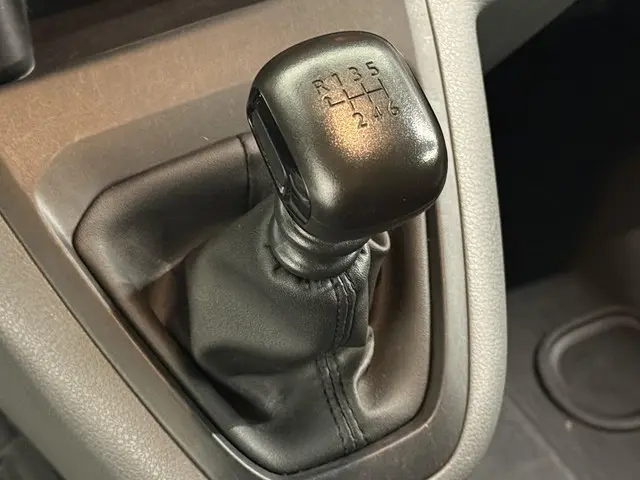 Opel Vivaro 1.5 CDTI L3H1 Edition 2021 Diesel 21