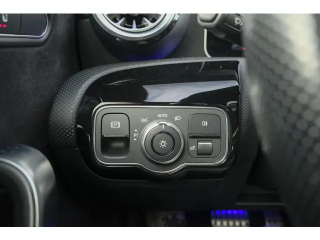 Mercedes-Benz A-Klasse A220 AMG 190pk 2019 Benzine 46